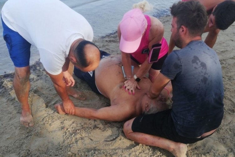 Aydın Kuşadası'nda 55 yaşındaki adam denizde boğuldu