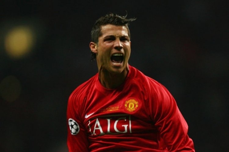 Manchester United, Ronaldo'yu resmen duyurdu