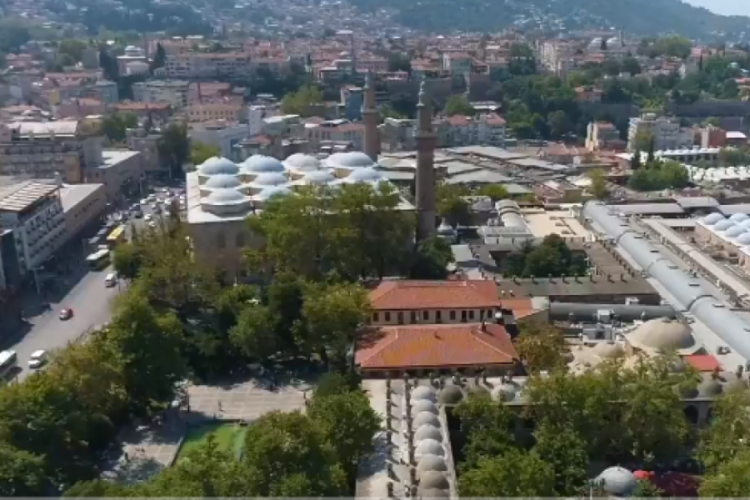 Bursa B&uuml;y&uuml;kşehir Belediyesinden duygulandıran "Zafer Ruhu" videosu
