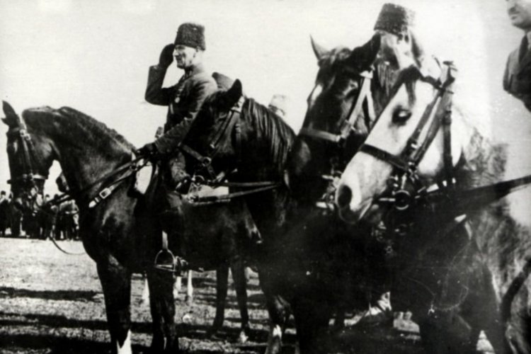 T&uuml;rk milletinin şanlı tarihinin d&ouml;n&uuml;m noktası: 30 Ağustos