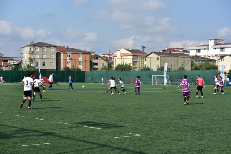 30 Ağustos Zafer Bayramı'na &ouml;zel kadınlar futbol turnuvası