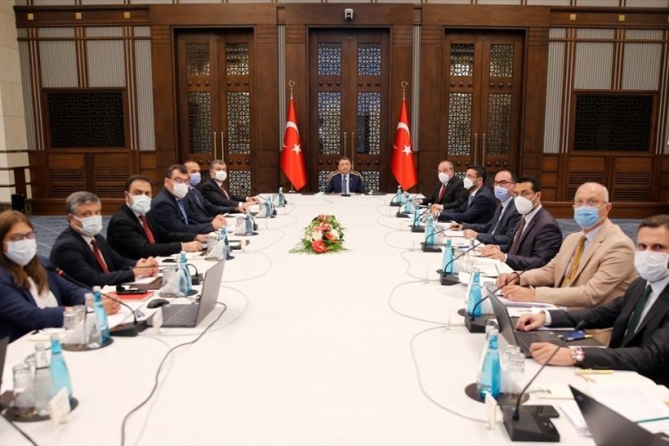 Cumhurbaşkanı Yardımcısı Oktay başkanlığında "Yerli Aşı Çalışmaları Değerlendirme Toplantısı" gerçekleştirildi