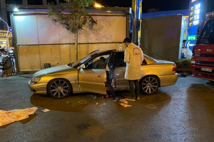 İstanbul Maltepe'de park halindeki araca silahlı saldırı