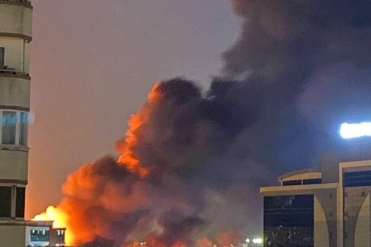 İstanbul İkitelli'de sanayi sitesinde korkutan yangın