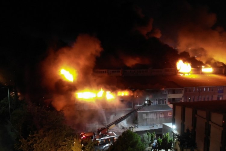 İstanbul İkitelli'deki fabrika yangınında bir kişi yaralandı