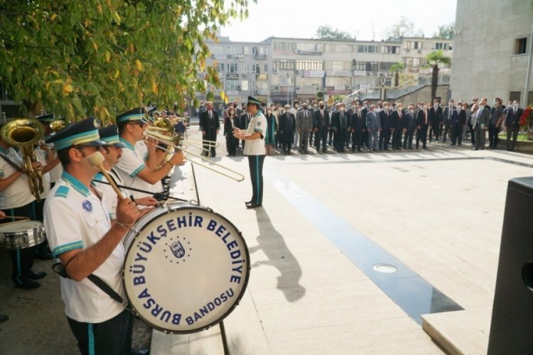 Bursa'da yeni adli yıla sessiz t&ouml;ren