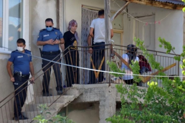 Balkonda uyuyordu, silahlı &ccedil;atışmada vuruldu
