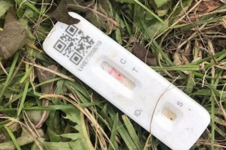 İngiltere'deki 90 bin kişinin katıldığı festivale Covid-19 testi g&uuml;ndem oldu