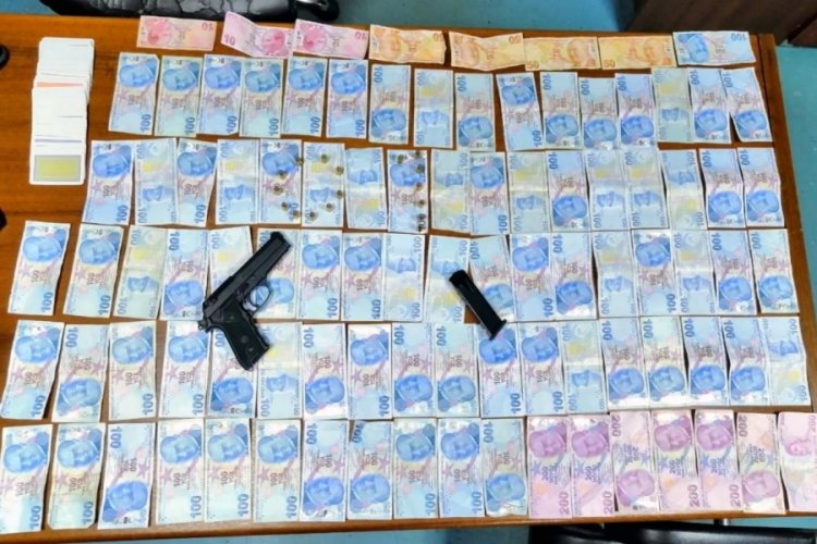 Adana'da kumar oynayanlara 187 bin lira ceza!