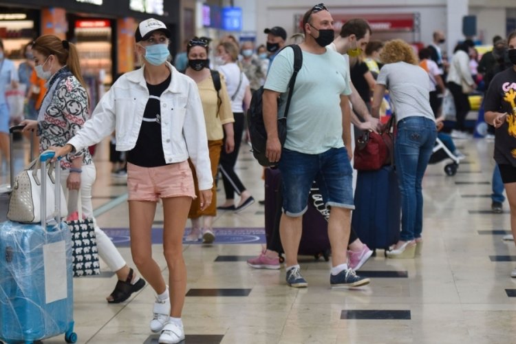 Antalya'ya 8 ayda milyonlarca yabancı turist geldi!