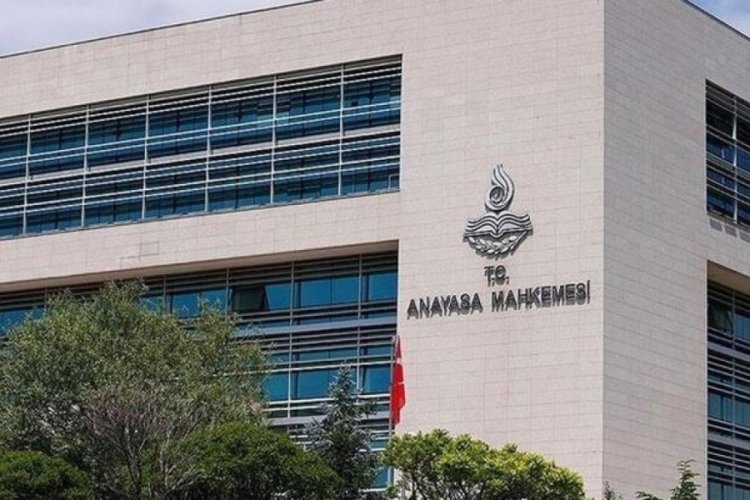 Anayasa Mahkemesi'nden HDP'ye ek s&uuml;re!