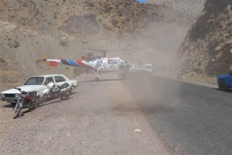 İran'da minib&uuml;s dağ yolundan aşağıya yuvarlandı: 16 &ouml;l&uuml;, 12 yaralı