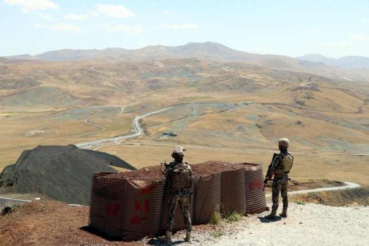 Van'da, sınırı ge&ccedil;meye &ccedil;alışan 113 Afgan g&ouml;&ccedil;men yakalandı