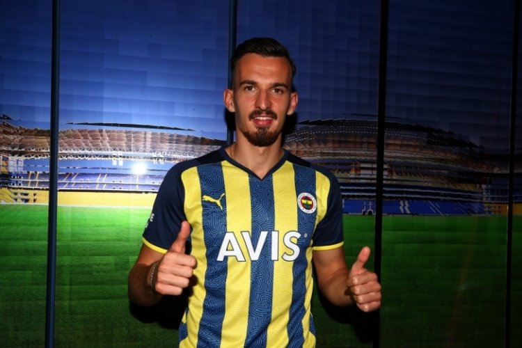 Fenerbah&ccedil;e, Berisha'yı a&ccedil;ıkladı