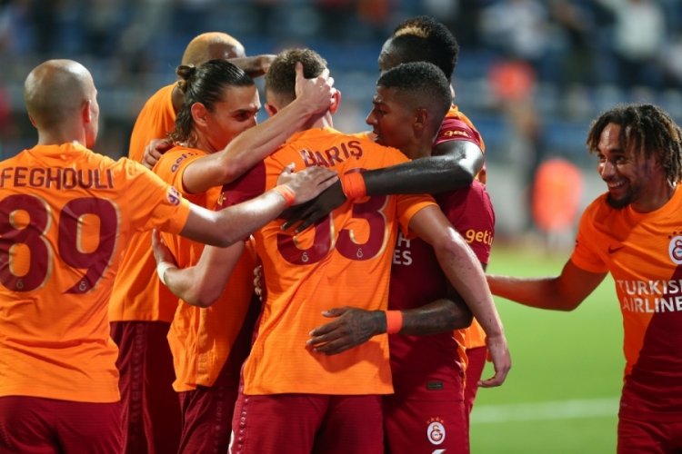 Galatasaray'ın UEFA Avrupa Ligi kadrosunda s&uuml;rpriz karar