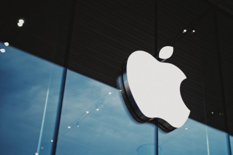 Apple &ccedil;ocuk istismarına karşı telefonları tarama planını eleştiriler sebebiyle askıya aldı