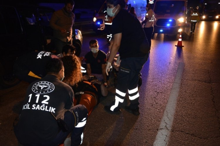 Sakarya'da servis aracı kaza yaptı: 4 yaralı