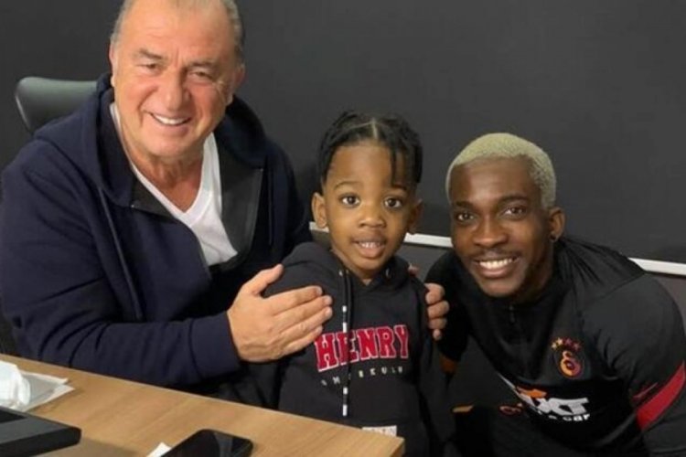 Henry Onyekuru, Fatih Terim'in doğum g&uuml;n&uuml;n&uuml; kutladı!