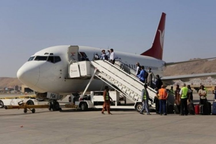 Kabil'de hayat normale d&ouml;n&uuml;yor: İlk u&ccedil;uş seferi ger&ccedil;ekleştirildi