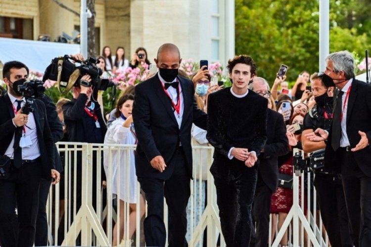 Venedik Film Festivali'nden kalabalığa rağmen sıfır vaka