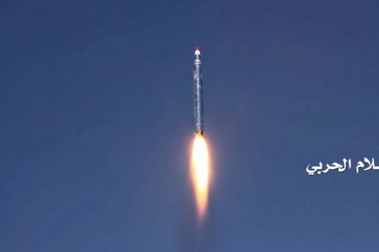Husiler, Suudi Arabistan'a balistik f&uuml;ze saldırısı d&uuml;zenledi