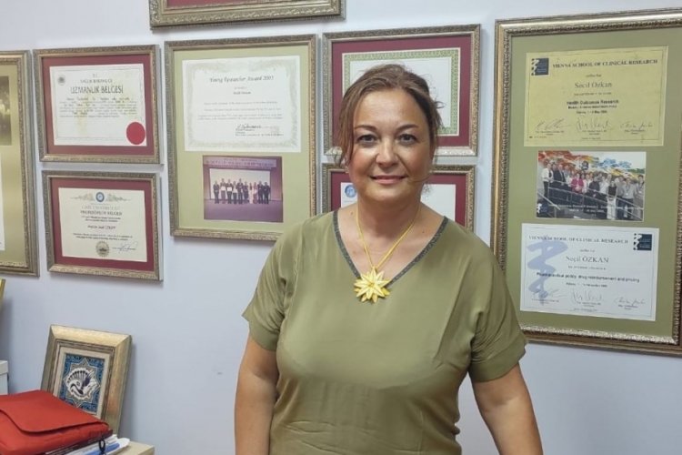 Bilim Kurulu &uuml;yesi Se&ccedil;il &Ouml;zkan'dan 'semptom takibi' uyarısı