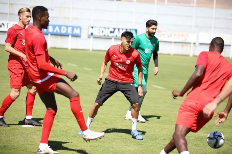 Sivasspor'da Fenerbah&ccedil;e ma&ccedil;ına hazırlanıyor