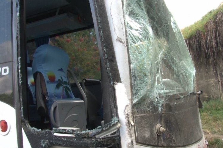 İstanbul &Uuml;mraniye'de feci kaza: 1'i ağır 3 yaralı