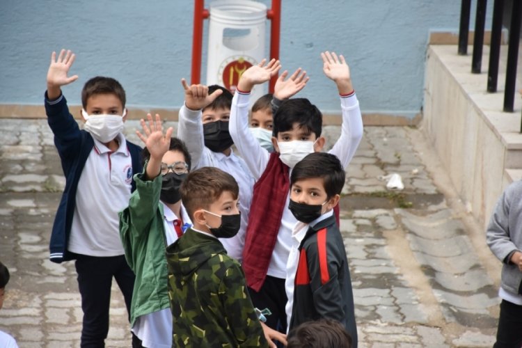 Bursa ve &ccedil;evre illerde yeni eğitim &ouml;ğretim yılı heyecanı başladı