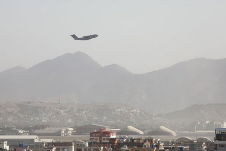 Afganistan'da NATO ile çalışan 500 Afgan ile aileleri tahliye edildi