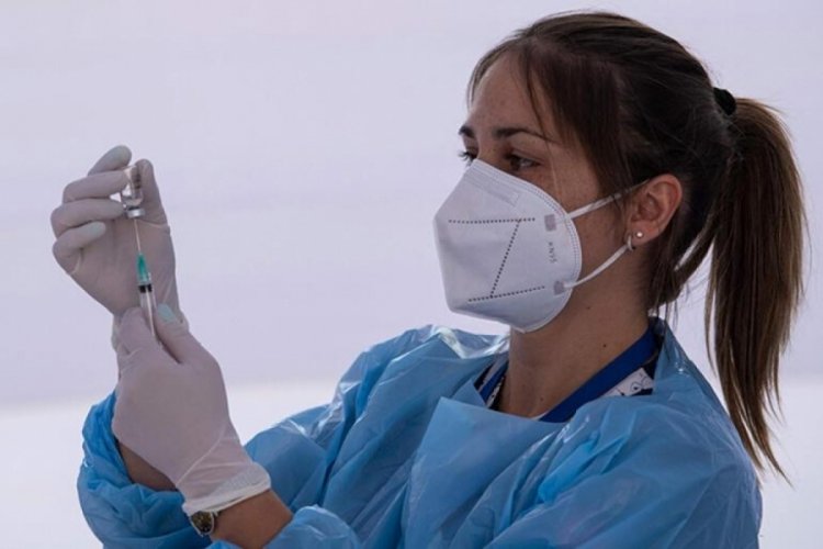 Şili'de aşı yaşı 6'ya d&uuml;şt&uuml;