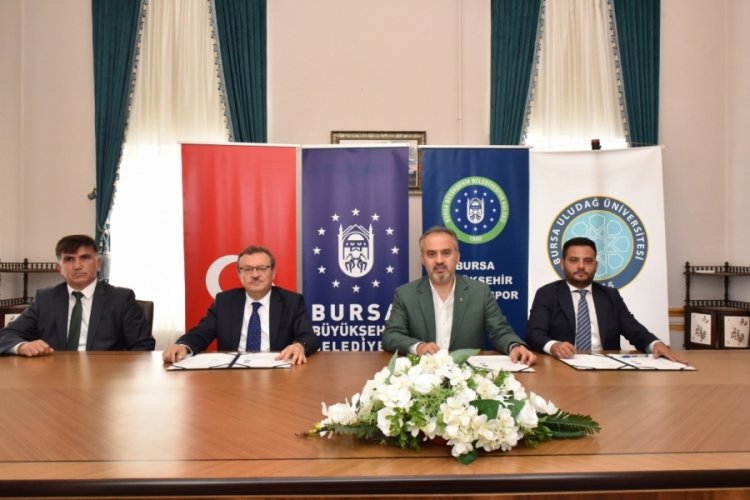 Bursa'da B&uuml;y&uuml;kşehir tesisleri sporcu &uuml;niversitelilere &uuml;cretsiz!