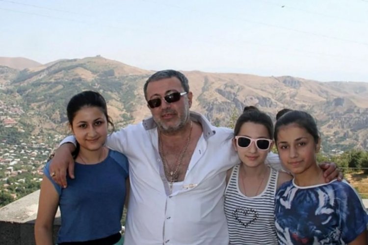 Sapık babalarını &ouml;ld&uuml;ren kardeşlerle ilgili gelişme: Annenin yerini alacaksın!