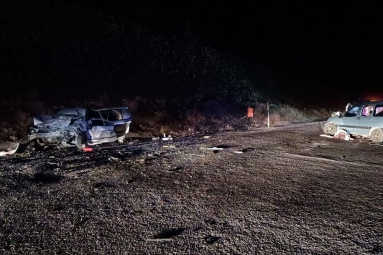 Sivas'ta korkun&ccedil; kaza: 2 &ouml;l&uuml;, 3 yaralı