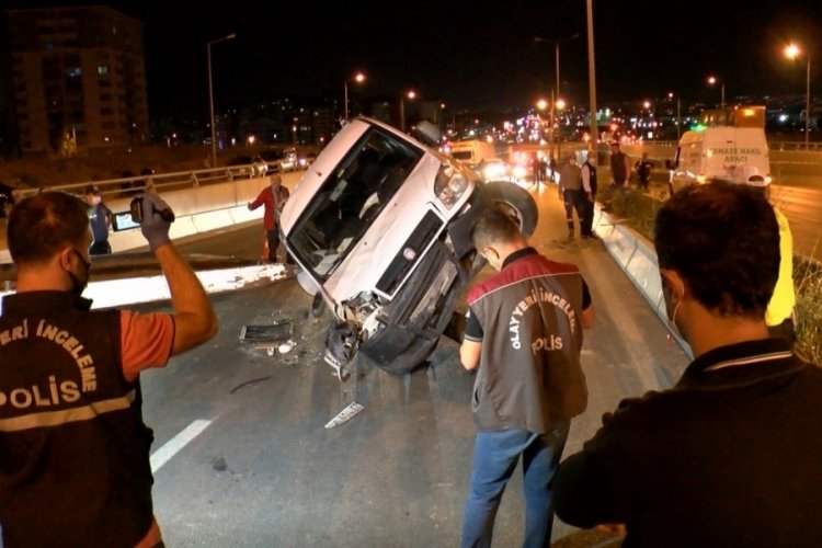 Ankara'da 2 otomobilin &ccedil;arpması sonucu &ouml;ld&uuml;