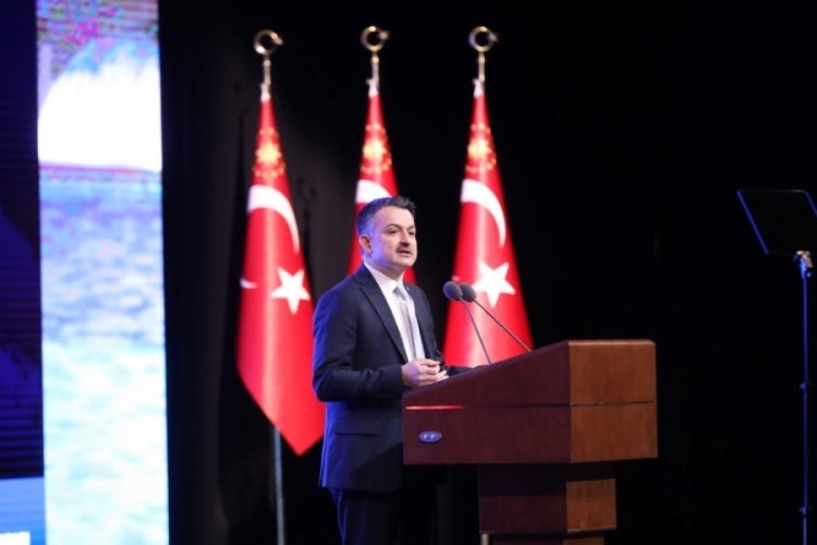 Pakdemirli: Su kaybını 2033'e kadar y&uuml;zde 25'e indirmeyi hedefliyoruz