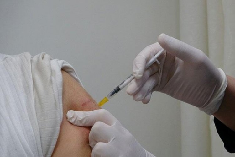 Avukattan aşı önerisi: Aşı olmayanlar kasten suçtan yargılanmalı!