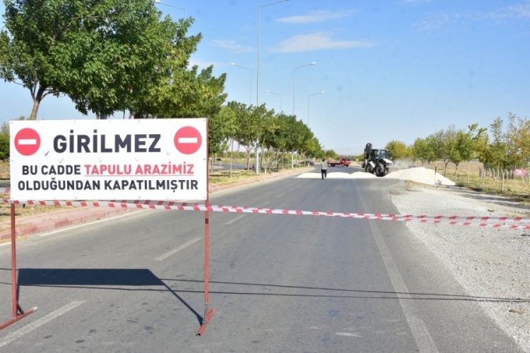 Konya'da yolu a&ccedil;tıran savcı hakkında su&ccedil; duyurusunda bulundu