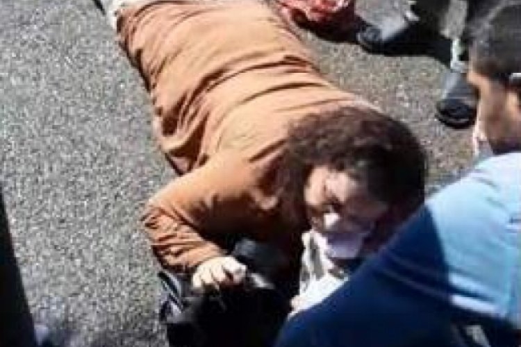 Kocaeli'de eşini sokak ortasında vurdu