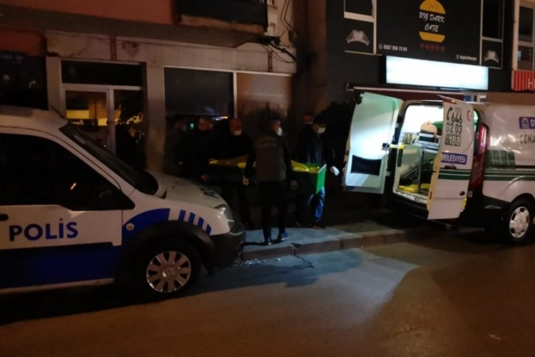 Yaşlı kadın evinde &ouml;l&uuml; bulundu