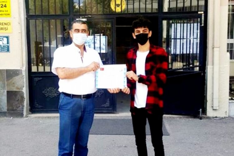 Bursalı &ouml;ğrenci klavye anadil yarışmasında dereceye girdi