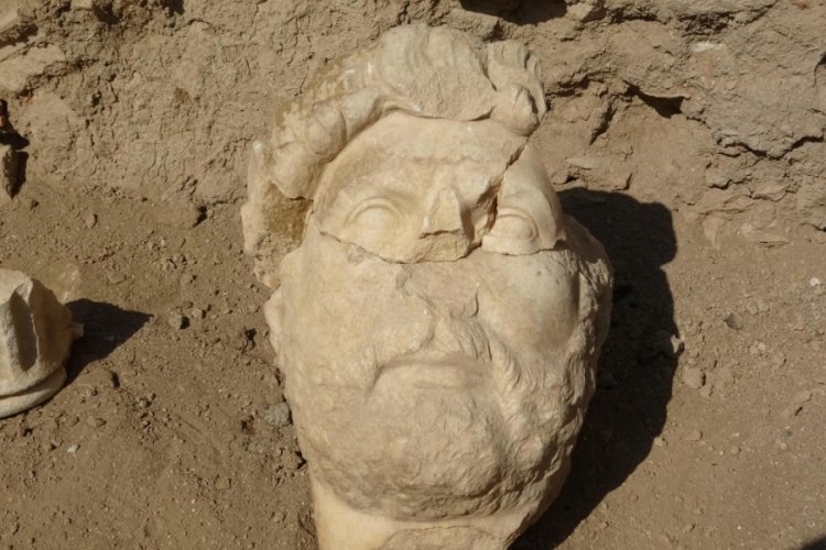 Aydın'da Roma İmparatoru Hadrianus'un heykeli bulundu