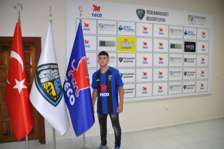 Zeynullah T&uuml;rkay ve Efe Mustafa &Ccedil;etin Karacabey Belediyespor'da