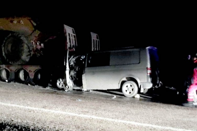 6 gencin &ouml;ld&uuml;ğ&uuml; kazayla ilgili davada 2 sanığa hapis cezası verildi