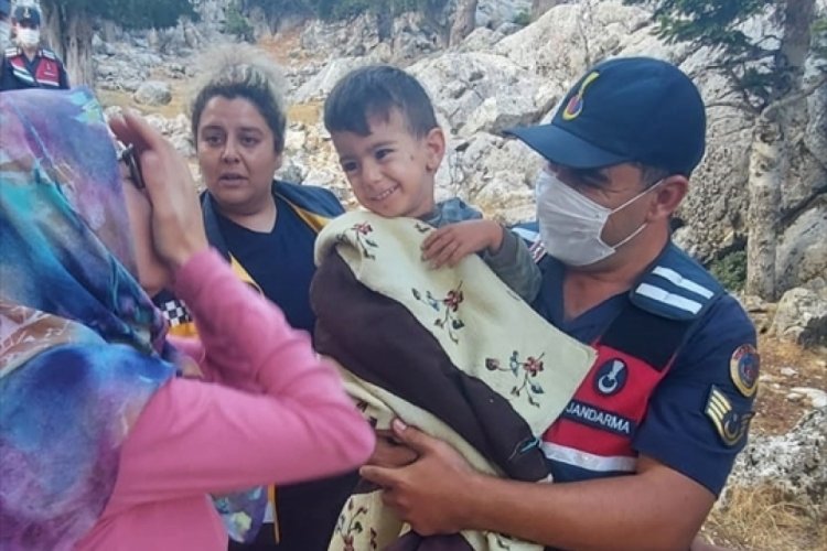 Adana'da kaybolan k&uuml;&ccedil;&uuml;k &ccedil;ocuğu jandarma buldu