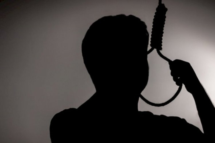 İntihar nasıl &ouml;nlenir? Uzmanı a&ccedil;ıkladı