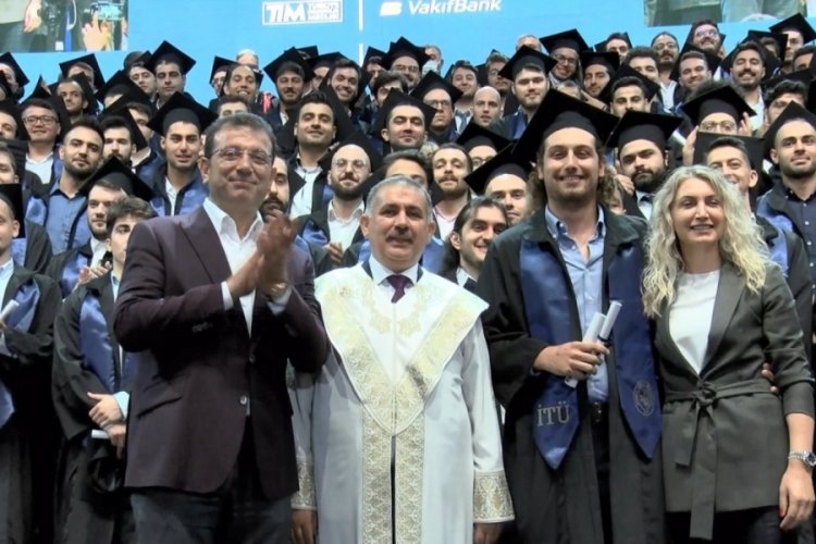 İmamoğlu, oğlunun mezuniyet t&ouml;renine katıldı