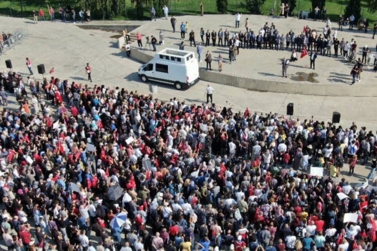 İstanbul Maltepe'deki aşı karşıtı g&ouml;steriden ilgin&ccedil; anlar