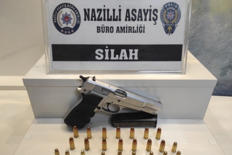 Aydın'da kontrol i&ccedil;in durdurulan ara&ccedil;tan m&uuml;himmat &ccedil;ıktı!