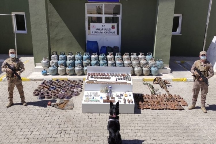 Hakkari'de ger&ccedil;ekleştirilen operasyonda m&uuml;himmat yakalandı